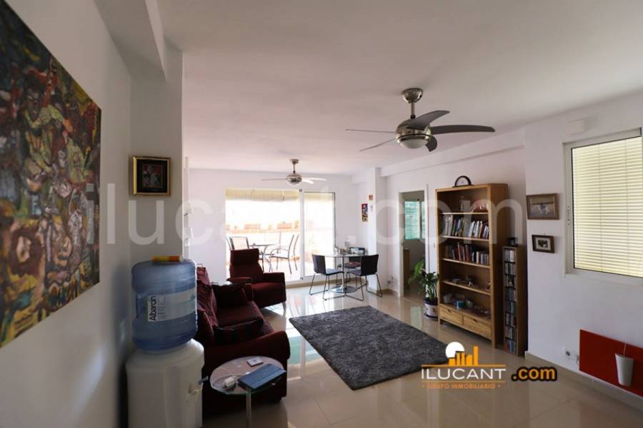 Alicante,Alicante,España,2 Bedrooms Bedrooms,1 BañoBathrooms,Atico,24390