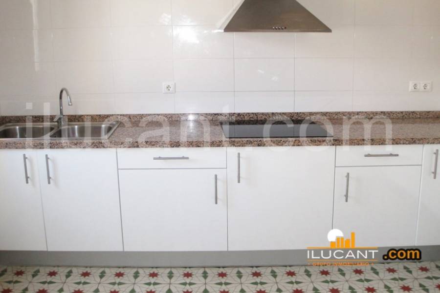 Alicante,Alicante,España,2 Bedrooms Bedrooms,2 BathroomsBathrooms,Edificio,24399