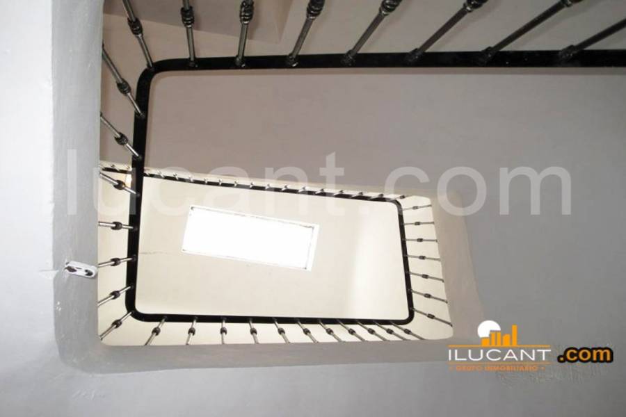 Alicante,Alicante,España,2 Bedrooms Bedrooms,2 BathroomsBathrooms,Edificio,24399