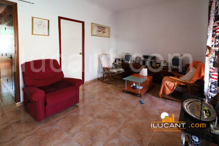 Alicante,Alicante,España,3 Bedrooms Bedrooms,1 BañoBathrooms,Planta baja,24408