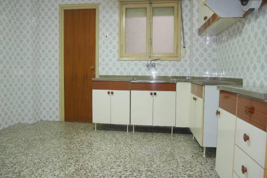 Elche,Alicante,España,3 Bedrooms Bedrooms,2 BathroomsBathrooms,Entresuelo,24418