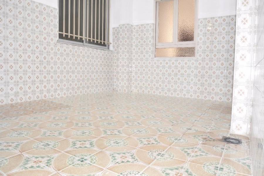 Elche,Alicante,España,3 Bedrooms Bedrooms,2 BathroomsBathrooms,Entresuelo,24418