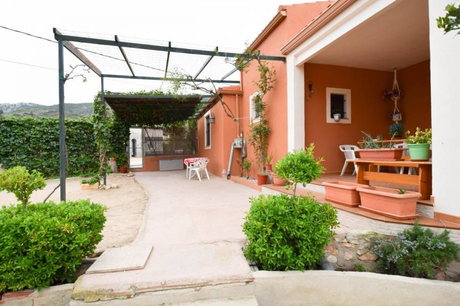 Hondón de las Nieves,Alicante,España,3 Bedrooms Bedrooms,1 BañoBathrooms,Casas,24422