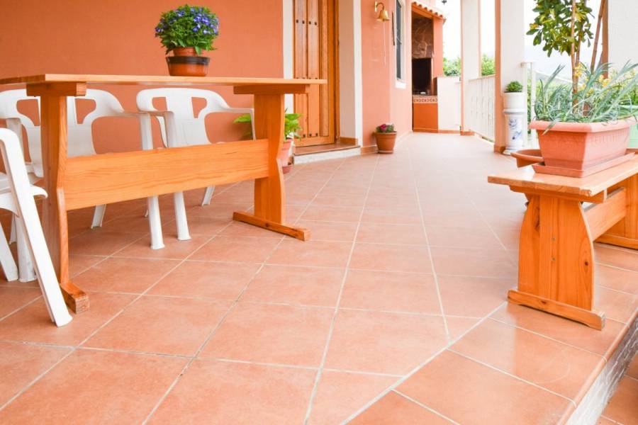 Hondón de las Nieves,Alicante,España,3 Bedrooms Bedrooms,1 BañoBathrooms,Casas,24422