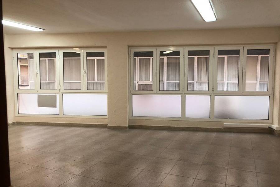 Elche,Alicante,España,3 Bedrooms Bedrooms,Entresuelo,24425