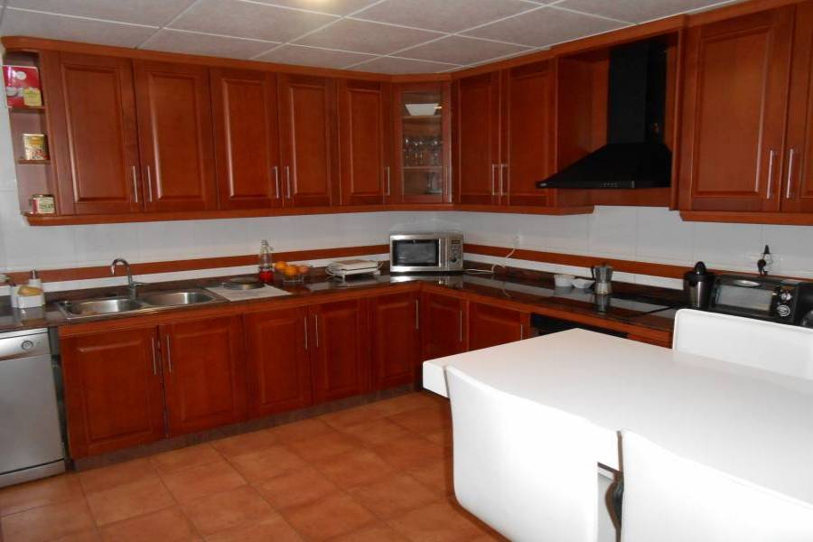 Villena,Alicante,España,3 Bedrooms Bedrooms,3 BathroomsBathrooms,Bungalow,24490