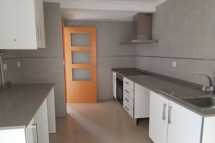 Monovar-Monover,Alicante,España,3 Bedrooms Bedrooms,3 BathroomsBathrooms,Adosada,24492