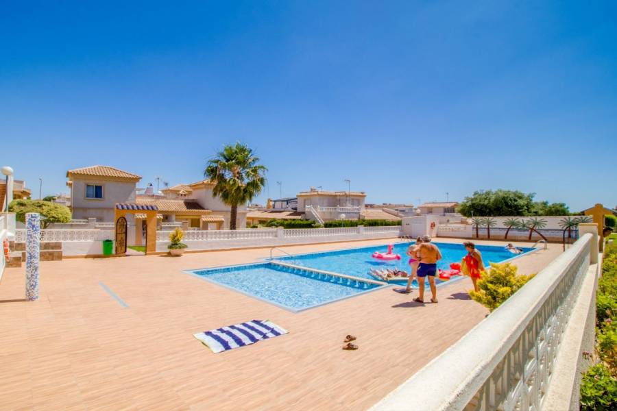Torrevieja,Alicante,España,2 Bedrooms Bedrooms,1 BañoBathrooms,Adosada,24548