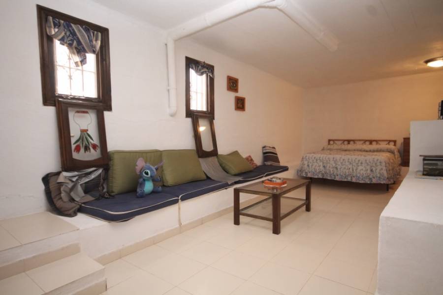 Torrevieja,Alicante,España,4 Bedrooms Bedrooms,1 BañoBathrooms,Bungalow,24566