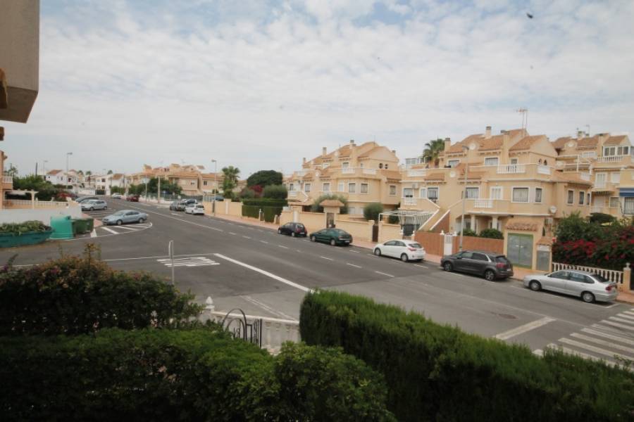 Torrevieja,Alicante,España,2 Bedrooms Bedrooms,1 BañoBathrooms,Bungalow,24567