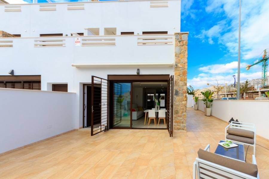 Torrevieja,Alicante,España,3 Bedrooms Bedrooms,2 BathroomsBathrooms,Adosada,24581