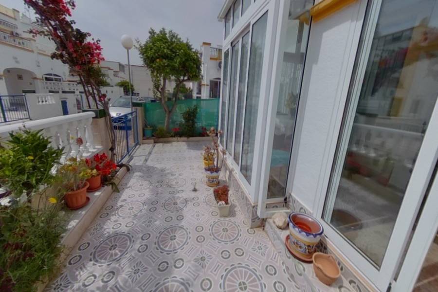 Torrevieja,Alicante,España,3 Bedrooms Bedrooms,2 BathroomsBathrooms,Adosada,24587