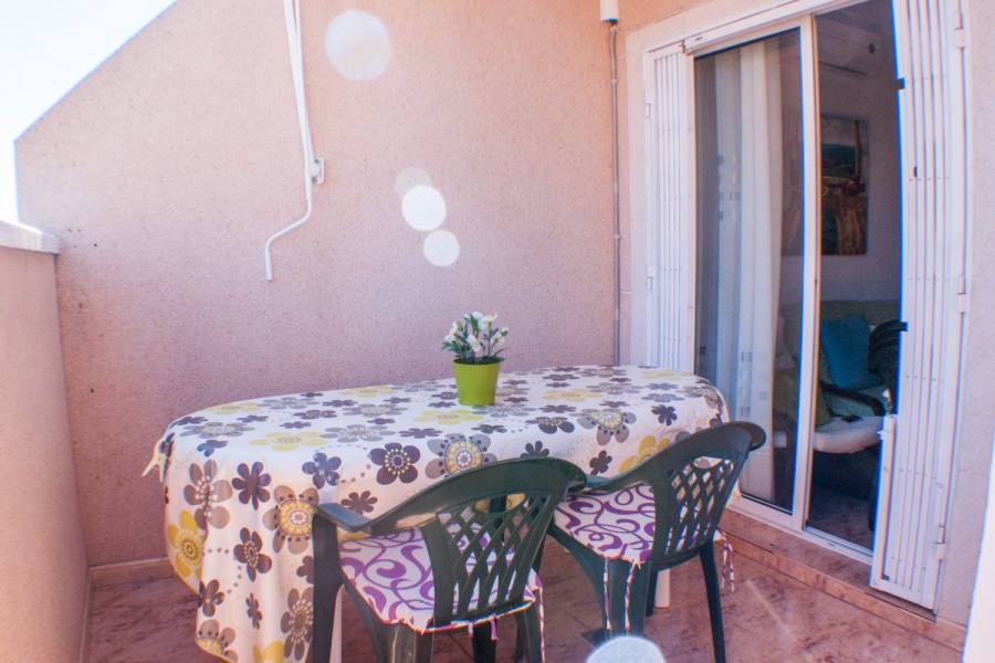 Torrevieja,Alicante,España,2 Bedrooms Bedrooms,1 BañoBathrooms,Atico,24615