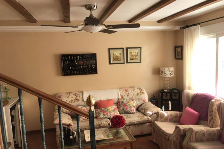 Santa Pola,Alicante,España,3 Bedrooms Bedrooms,2 BathroomsBathrooms,Adosada,24630