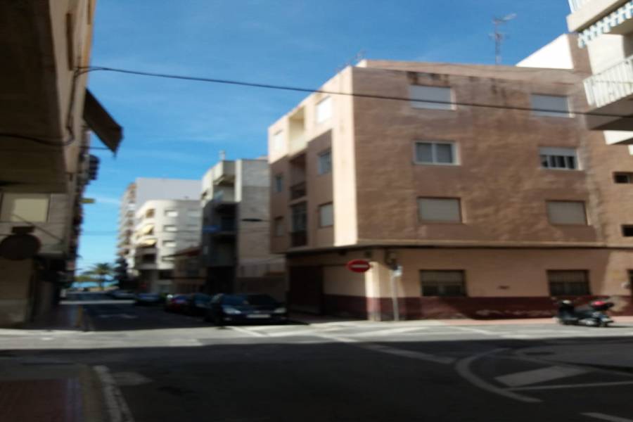 Santa Pola,Alicante,España,3 Bedrooms Bedrooms,1 BañoBathrooms,Apartamentos,24649