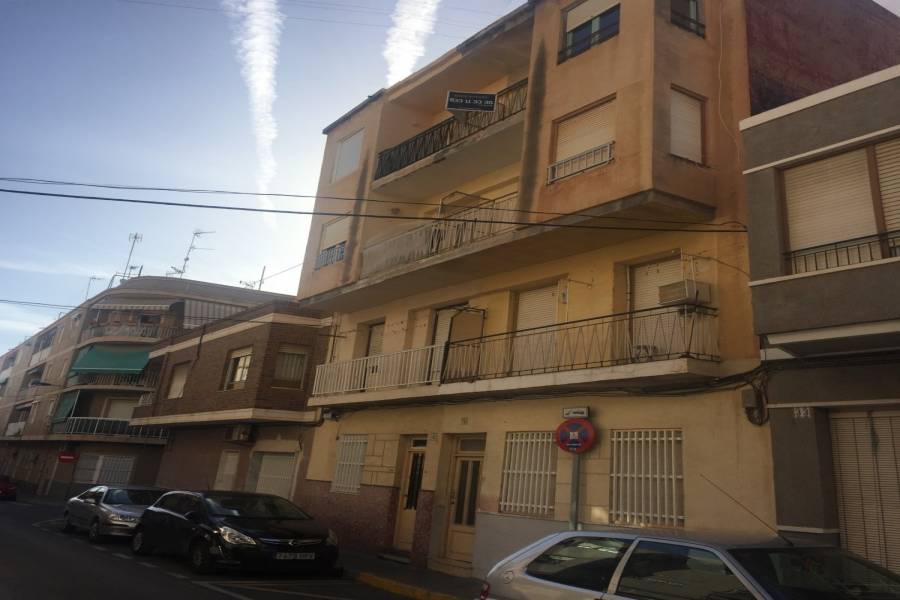 Santa Pola,Alicante,España,3 Bedrooms Bedrooms,1 BañoBathrooms,Planta baja,24657