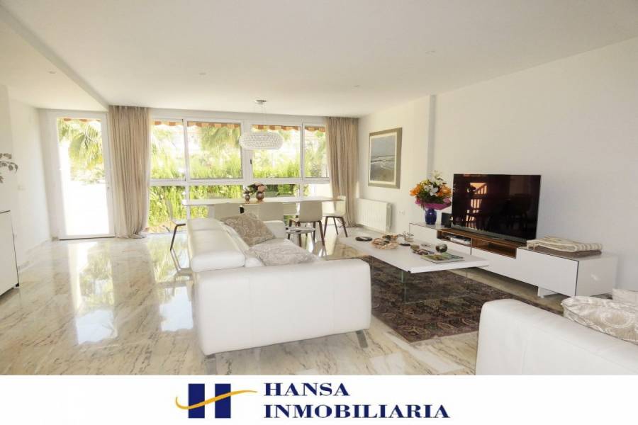 San Juan playa,Alicante,España,4 Bedrooms Bedrooms,3 BathroomsBathrooms,Adosada,24675