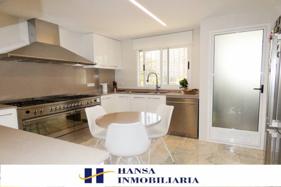 San Juan playa,Alicante,España,4 Bedrooms Bedrooms,3 BathroomsBathrooms,Adosada,24675