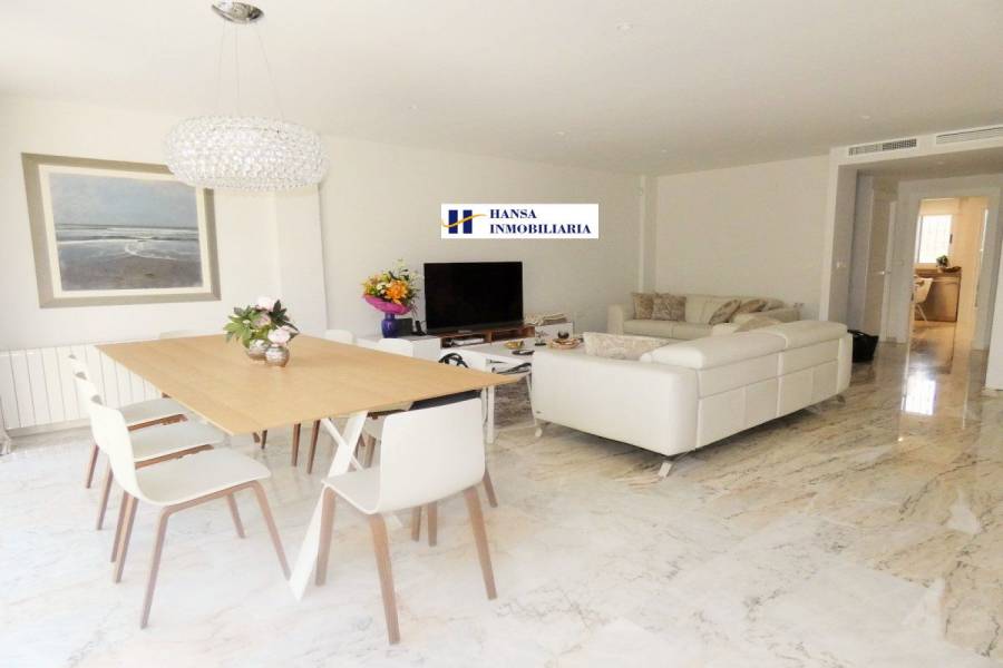 San Juan playa,Alicante,España,4 Bedrooms Bedrooms,3 BathroomsBathrooms,Adosada,24675