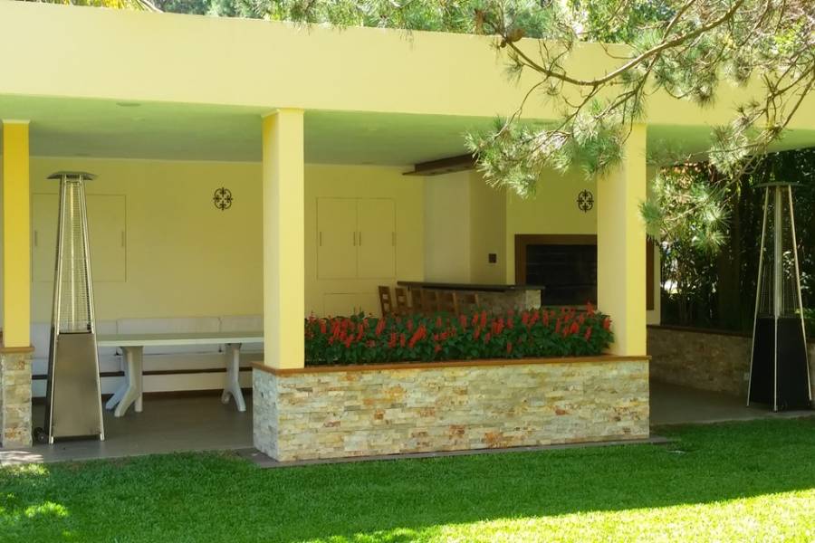 IMPERDIBLE! VER INFO...,7 Habitaciones Habitaciones,5 BañosBaños,Casas,2,3241