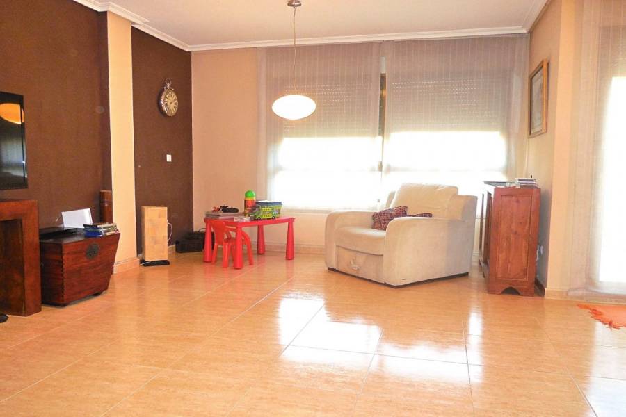 Alicante,Alicante,España,4 Bedrooms Bedrooms,2 BathroomsBathrooms,Adosada,24691
