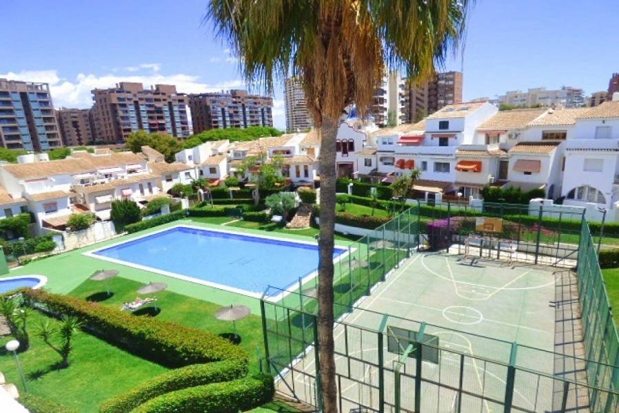Alicante,Alicante,España,5 Bedrooms Bedrooms,2 BathroomsBathrooms,Bungalow,24709