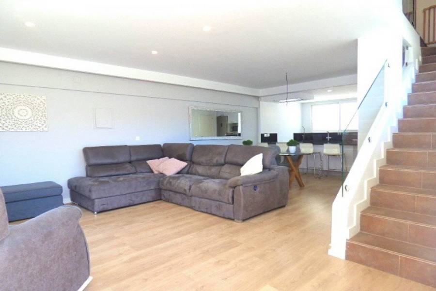 Alicante,Alicante,España,5 Bedrooms Bedrooms,2 BathroomsBathrooms,Bungalow,24709