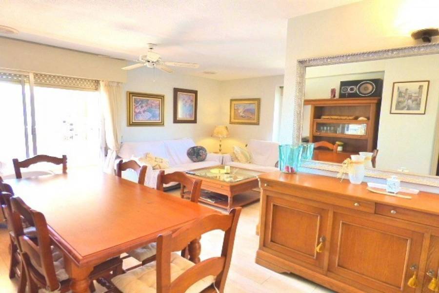 Alicante,Alicante,España,3 Bedrooms Bedrooms,2 BathroomsBathrooms,Apartamentos,24710