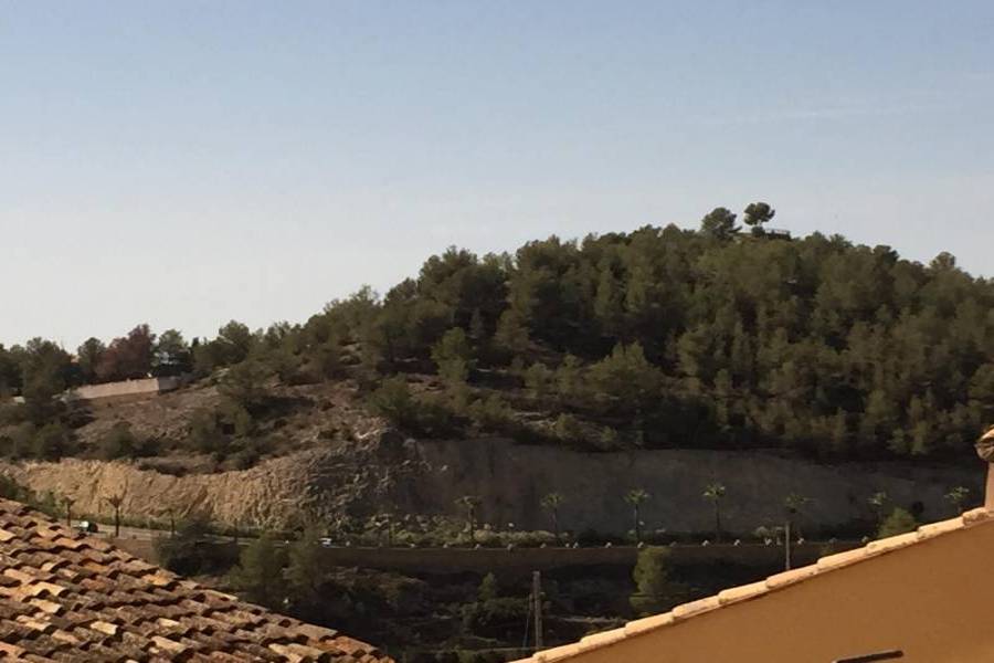 Polop,Alicante,España,6 Bedrooms Bedrooms,2 BathroomsBathrooms,Casas de pueblo,24719