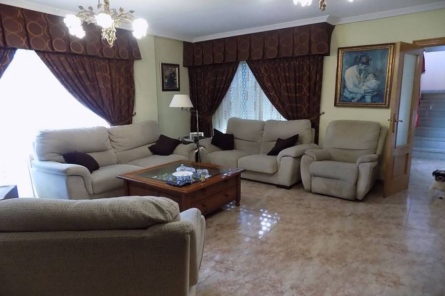 Polop,Alicante,España,6 Bedrooms Bedrooms,4 BathroomsBathrooms,Atico duplex,24736