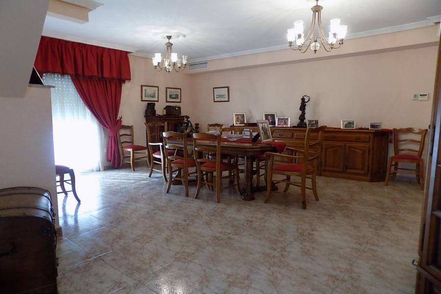 Polop,Alicante,España,6 Bedrooms Bedrooms,4 BathroomsBathrooms,Atico duplex,24736