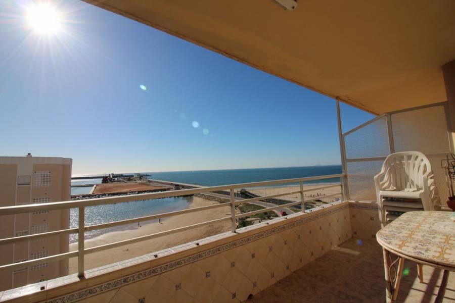 Torrevieja,Alicante,España,3 Bedrooms Bedrooms,1 BañoBathrooms,Atico,24756