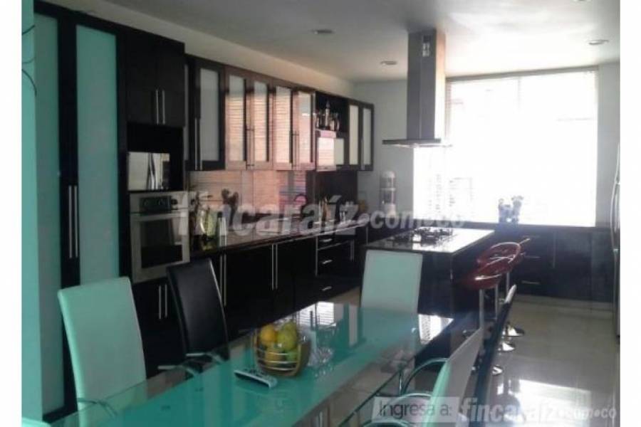 Bogotá D.C,Cundinamarca,Colombia,5 Habitaciones Habitaciones,6 BañosBaños,Casas,cra 70 # 175 - 85 ,2,3249