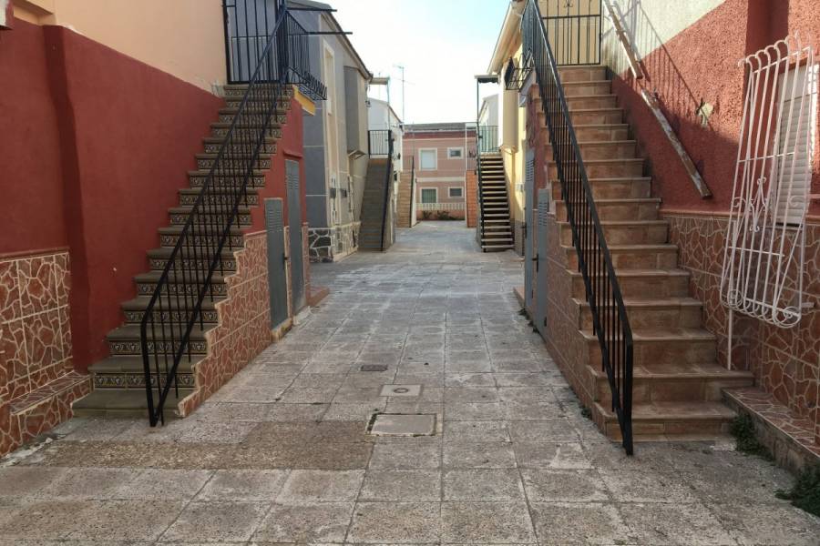 Santa Pola,Alicante,España,3 Bedrooms Bedrooms,1 BañoBathrooms,Planta baja,24793
