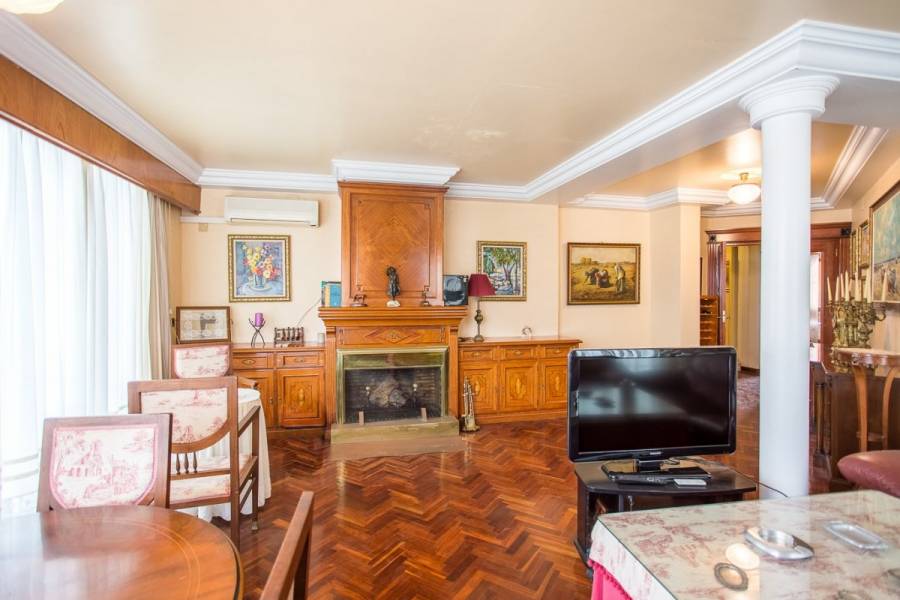 Alicante,Alicante,España,3 Bedrooms Bedrooms,2 BathroomsBathrooms,Atico,24800