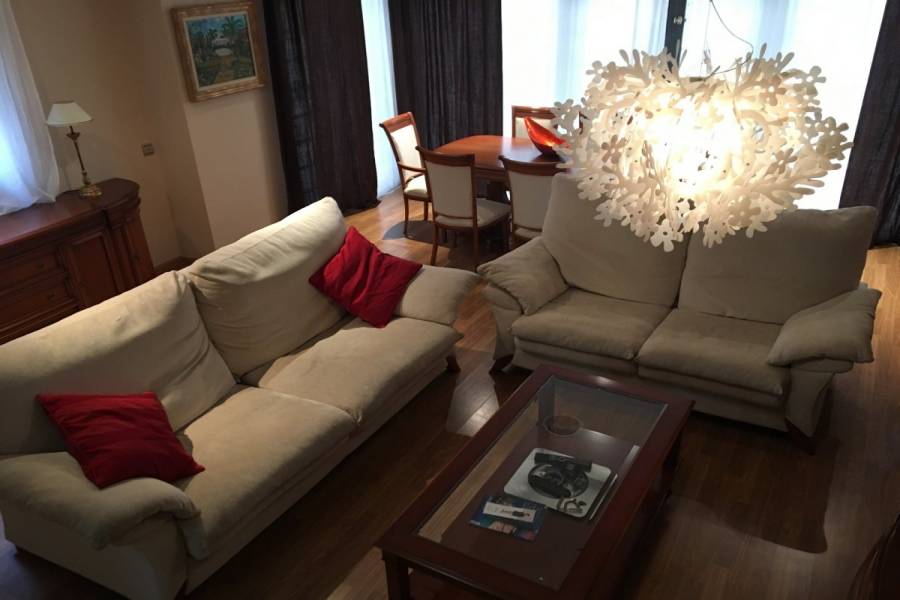 Elche,Alicante,España,3 Bedrooms Bedrooms,2 BathroomsBathrooms,Adosada,24801