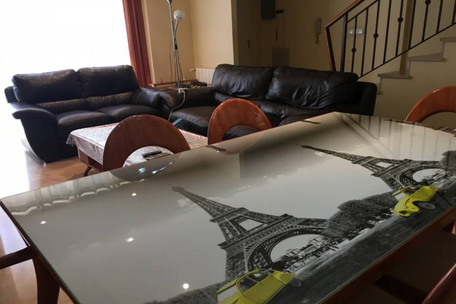 Elche,Alicante,España,4 Bedrooms Bedrooms,3 BathroomsBathrooms,Adosada,24803