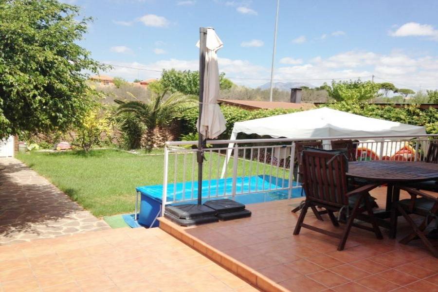Mutxamel,Alicante,España,4 Bedrooms Bedrooms,2 BathroomsBathrooms,Bungalow,24814