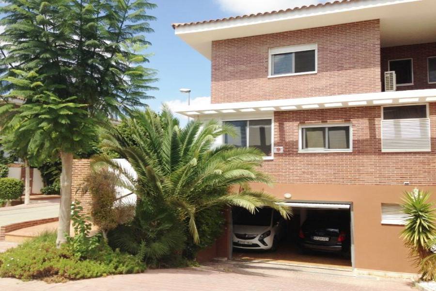 Mutxamel,Alicante,España,4 Bedrooms Bedrooms,2 BathroomsBathrooms,Bungalow,24814