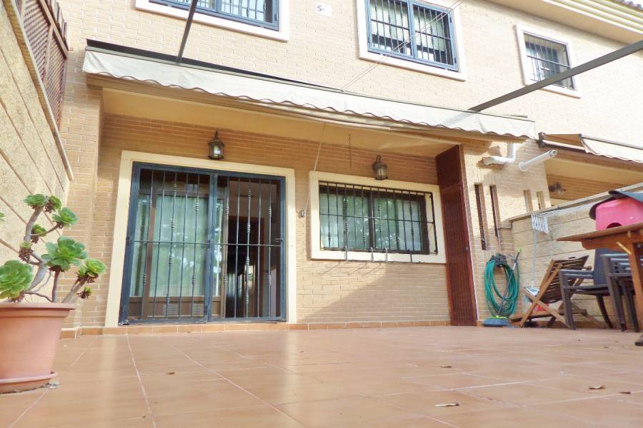 San Juan,Alicante,España,4 Bedrooms Bedrooms,2 BathroomsBathrooms,Adosada,24820