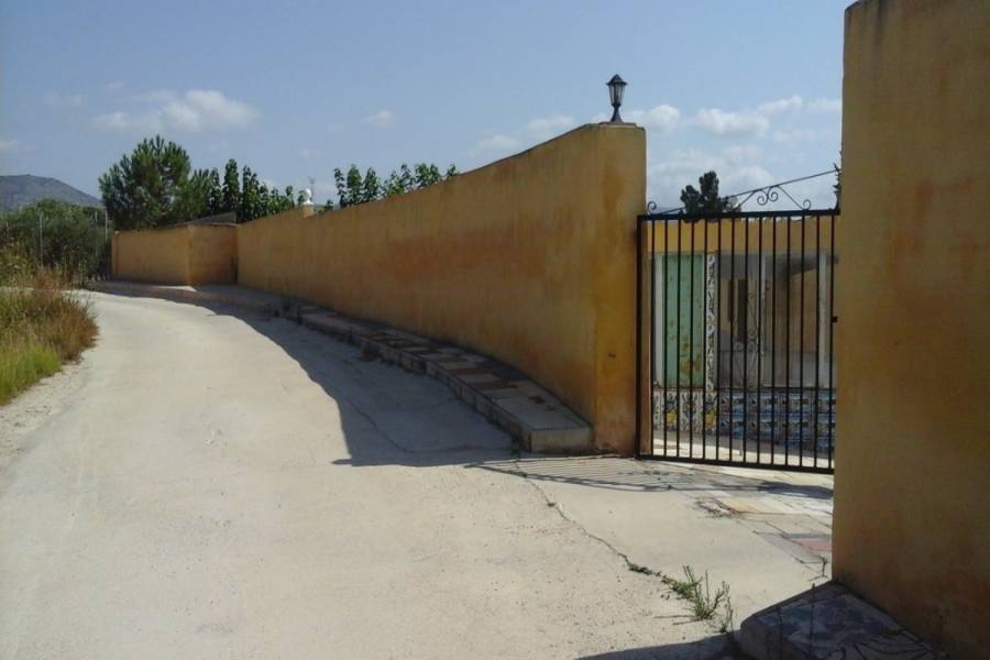 Castalla,Alicante,España,4 Bedrooms Bedrooms,2 BathroomsBathrooms,Casas,24826