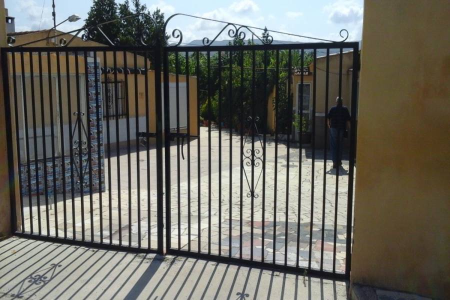 Castalla,Alicante,España,4 Bedrooms Bedrooms,2 BathroomsBathrooms,Casas,24826