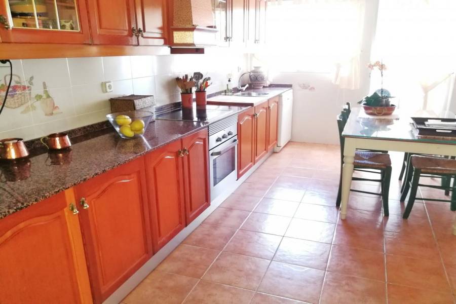 Alicante,Alicante,España,4 Bedrooms Bedrooms,3 BathroomsBathrooms,Pisos tipo duplex,24830