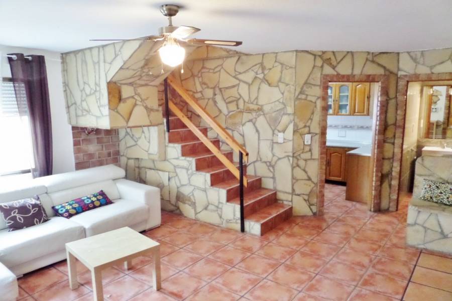 Torrevieja,Alicante,España,4 Bedrooms Bedrooms,3 BathroomsBathrooms,Adosada,24834