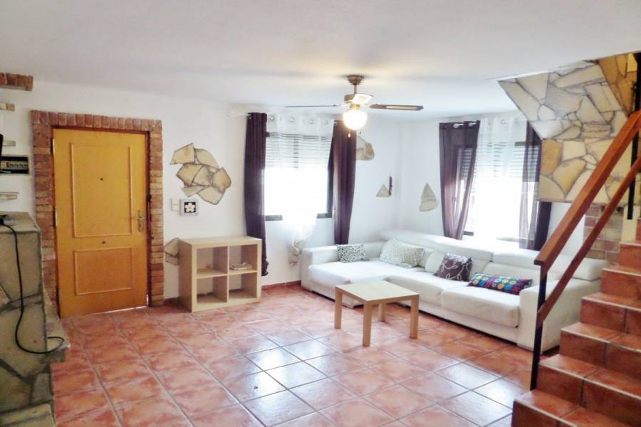 Torrevieja,Alicante,España,4 Bedrooms Bedrooms,3 BathroomsBathrooms,Adosada,24834