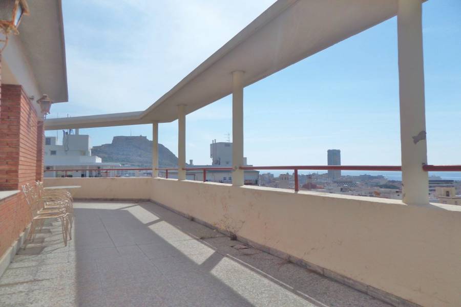 Alicante,Alicante,España,4 Bedrooms Bedrooms,2 BathroomsBathrooms,Atico,24855