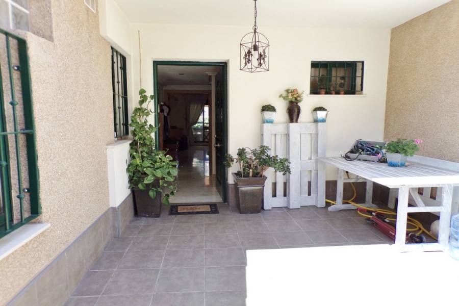 Alicante,Alicante,España,4 Bedrooms Bedrooms,2 BathroomsBathrooms,Bungalow,24859