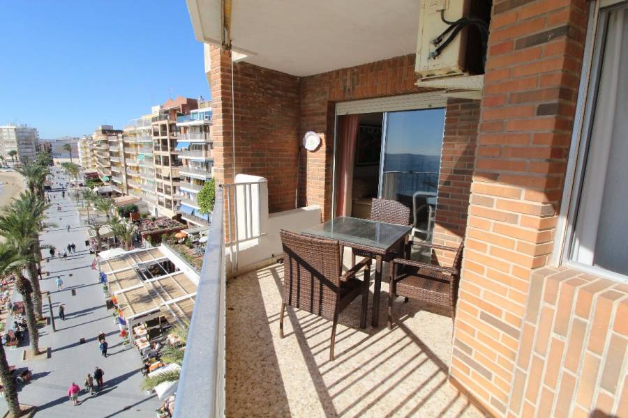 Torrevieja,Alicante,España,4 Bedrooms Bedrooms,3 BathroomsBathrooms,Atico,24904