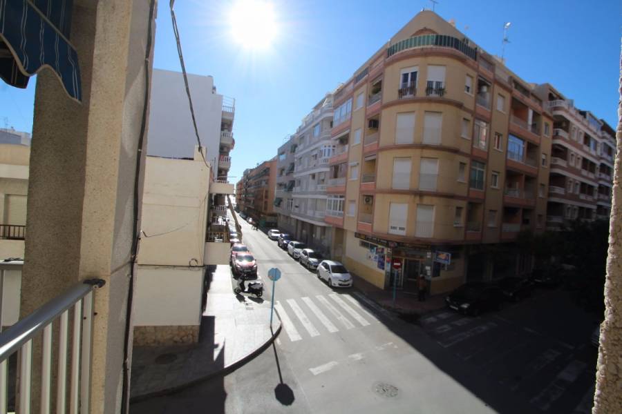Torrevieja,Alicante,España,2 Bedrooms Bedrooms,1 BañoBathrooms,Apartamentos,24906