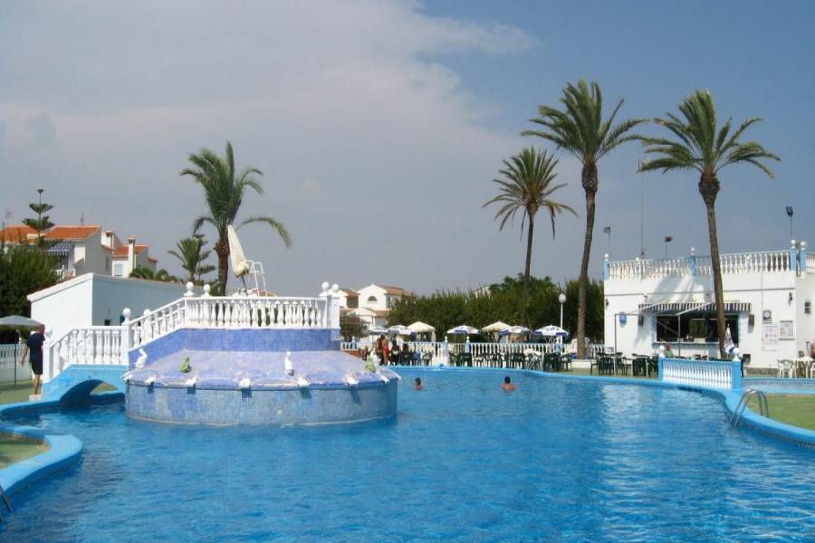 Torrevieja,Alicante,España,3 Bedrooms Bedrooms,2 BathroomsBathrooms,Adosada,24913